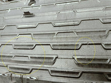 Load image into Gallery viewer, Audi Q4 E-TRON 21- ATRAPA GRILL ZDERZAKA PRZEDNIEGO 89A853653A