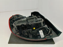 Laden Sie das Bild in den Galerie-Viewer, CITROEN C3 III 16- RÜCKLEUCHTE RECHTS HINTEN EU 9812257480