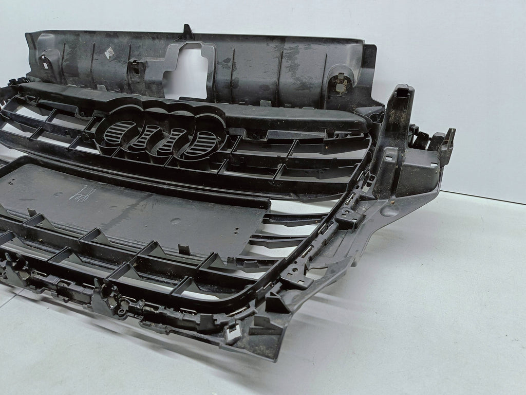 Audi A3 S3 8V SEDAN 13- ATRAPA GRILL ZDERZAKA PRZEDNIEGO 8V5853651