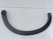 Załaduj zdjęcie do przeglądarki galerii, NISSAN QASHQAI III J12 21- LISTWA BŁOTNIKA PRAWY TYŁ PRAWA TYLNA 938286UA0A