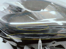 Laden Sie das Bild in den Galerie-Viewer, Renault Megane IV 16- LAMPA LEWA PRZÓD PRZEDNIA ZWYKŁA H7+LED 260602792R