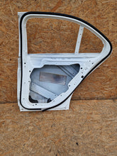 Load image into Gallery viewer, MERCEDES C KLASA W205 SEDAN 14- DRZWI PRAWY TYŁ PRAWE TYLNE