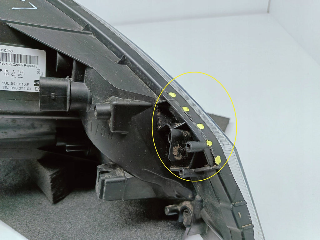 Seat Mii 1SL 11- LAMPA LEWA PRZÓD LEWA PRZEDNIA ZWYKŁA H4 1SL941015F