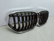 Laden Sie das Bild in den Galerie-Viewer, BMW X1 F48 LCI LIFT 19- ATRAPA GRILL NERKI ZDERZAKA PRZEDNIEGO 51138493450