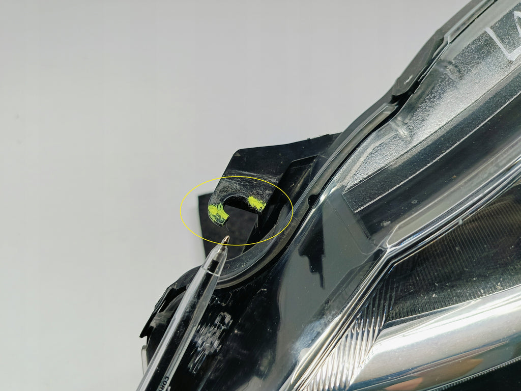 TOYOTA YARIS III LIFT 14- SCHEINWERFER LINKS VORNE KOITO OD-160