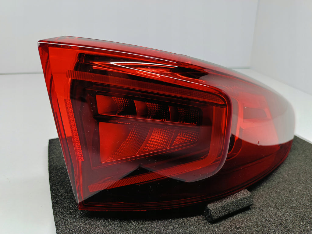CUPRA FORMENTOR 5FF 21- RÜCKLEUCHTE RECHTS LED 5FF945208