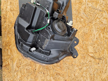 Laden Sie das Bild in den Galerie-Viewer, CITROEN C1 14- SCHEINWERFER LINKS VORNE