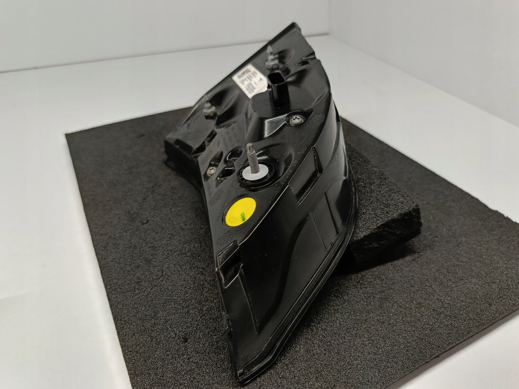 TESLA 3 M3 LIFT Y 20- HECKKLAPPENLEUCHTE RECHTS HINTEN LED OE 1502089-00-B