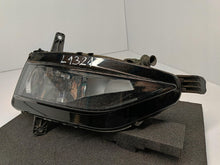 Laden Sie das Bild in den Galerie-Viewer, VW GOLF VII LIFT 17- NEBELSCHEINWERFER RECHTS VORNE 5G0941662F