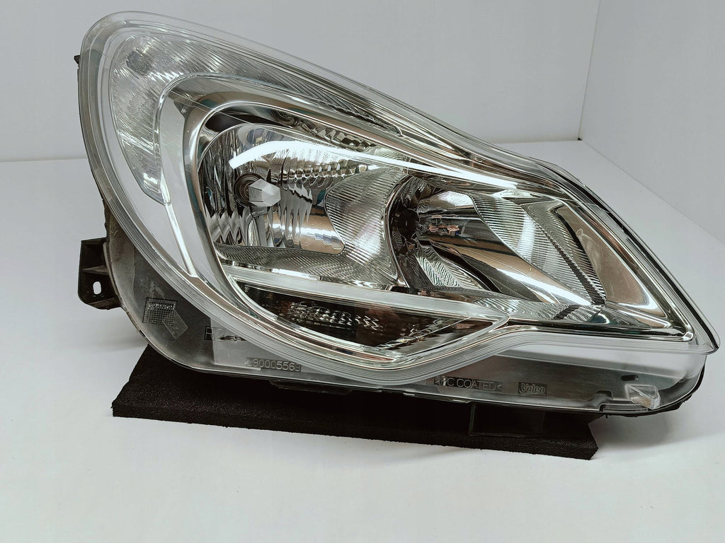 Opel Corsa D LIFT 11- LAMPA PRAWA PRZÓD PRZEDNIA ZWYKŁA EU 13432890