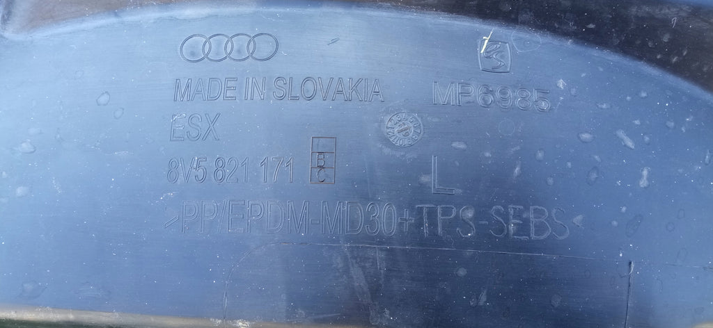 AUDI A3 8V5 13- RADKASTEN VORNE LINKS 8V5821171