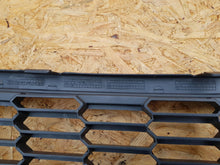 Load image into Gallery viewer, VOLKSWAGEN POLO 6R0 09- ATRAPA KRATKA GRILL ZDERZAKA PRZÓD CHROM 6R0853667B