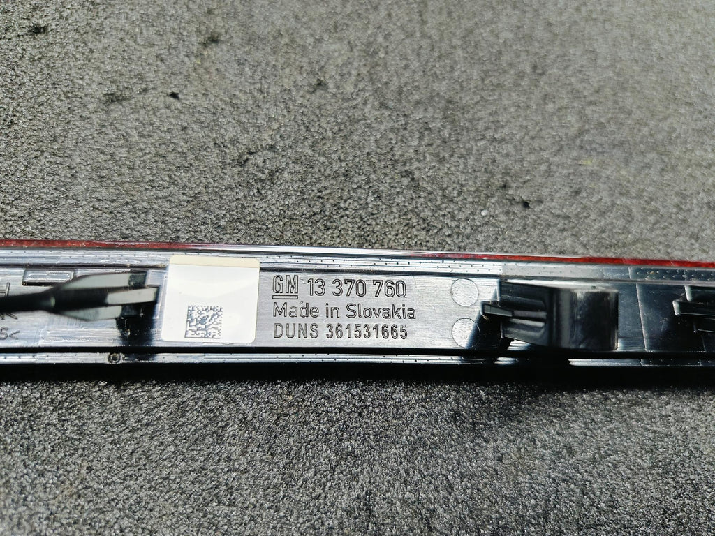 OPEL ASTRA IV J LIFT HB 12- ODBLASK REFLEKS ZDERZAKA PRAWY TYŁ 13370760