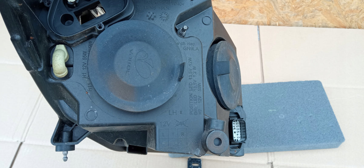 Ford Fiesta MK8 17- Lampa Lewa Przód Przednia Soczewka +led H1BB-13W030-Ce — zdjęcie 12 z 12