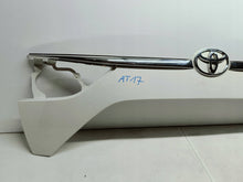 Load image into Gallery viewer, Toyota Avensis T27 LIFT 15- LISTWA BLENDA KLAPY BAGAŻNIKA TYŁ 76811-05140