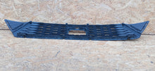 Load image into Gallery viewer, KIA CEED III 3 GT 18- ATRAPA GRILL KRATKA ZDERZAKA PRZÓD 86561-J7710