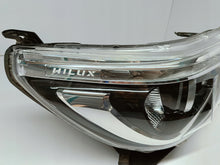 Laden Sie das Bild in den Galerie-Viewer, TOYOTA HILUX VIII 8 15- LAMPA REFLEKTOR PRAWY PRZÓD LED KOITO 0K-56