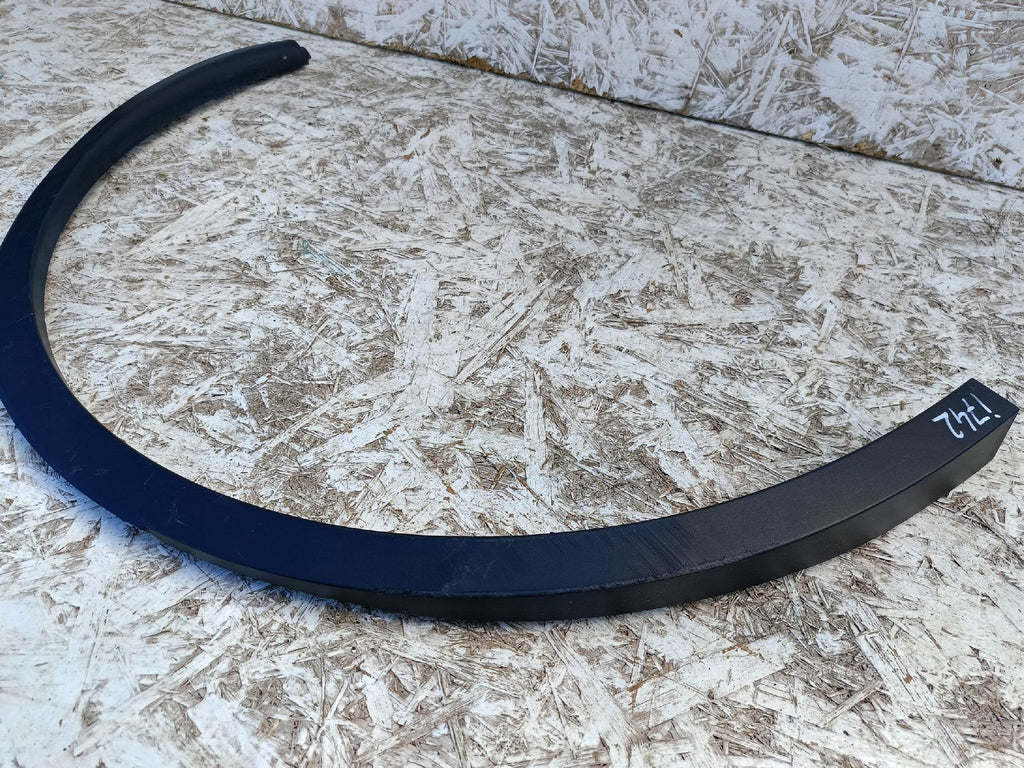 TESLA MODEL Y MY 22- KOTFLÜGELLEISTE LINKS HINTEN 1658697-00-A