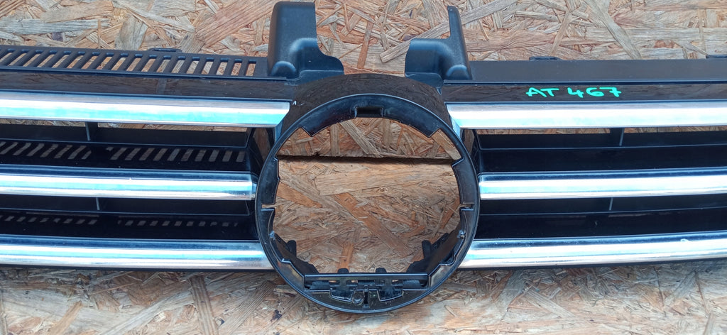 VOLKSWAGEN TOURAN II 5TA 15- ATRAPA KRATKA GRILL ZDERZAKA PRZÓD 5TA853653B