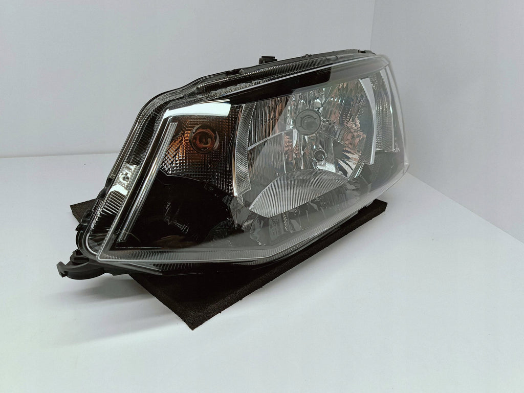Skoda Fabia III 3 NJ3 14- LAMPA LEWA PRZÓD PRZEDNIA ZWYKŁA H4 6V1941015