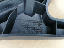 Load image into Gallery viewer, FORD MONDEO MK IV 4 LIFT ATRAPA GRILL BS71-8200-A