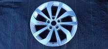 Laden Sie das Bild in den Galerie-Viewer, FELGA ALUMINIOWA VW T-ROC TROC 2GA 7.0"x17" 5X112 ET 45 2GA601025AC