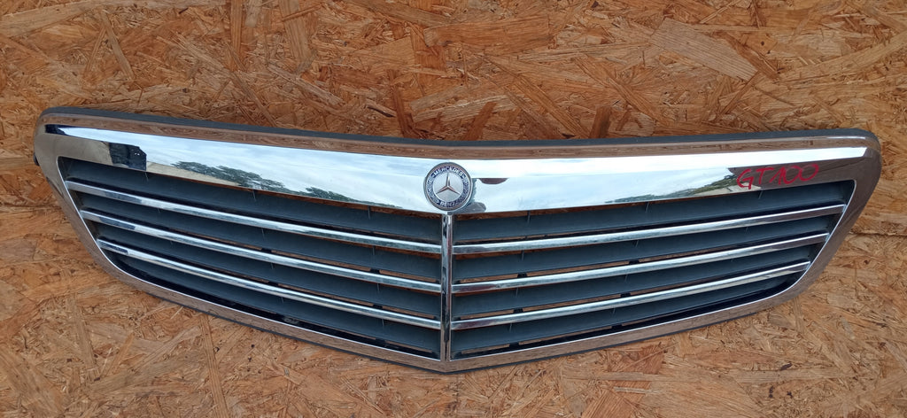 MERCEDES C KLASA W204 07- KRATKA ATRAPA GRILL ZDERZAKA PRZÓD A2048801283