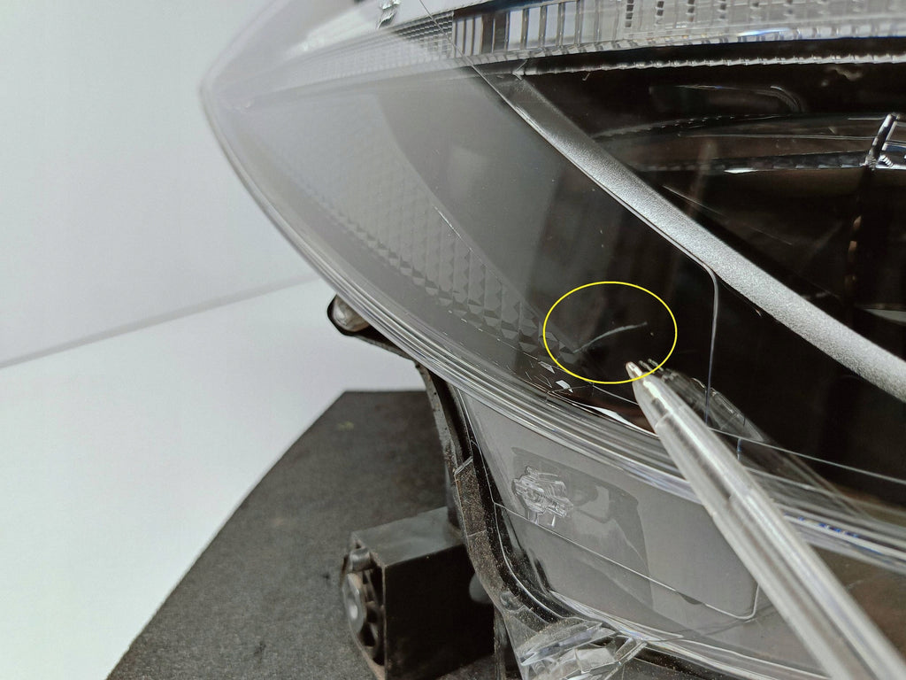 Toyota Corolla Cross 20- LAMPA PRAWA PRZÓD FULL LED EU HASCO 16-184