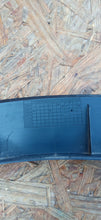 Laden Sie das Bild in den Galerie-Viewer, TESLA MODEL Y 20- VERKLEIDUNG KOTFLÜGEL RECHTS VORNE 1658696-00-A