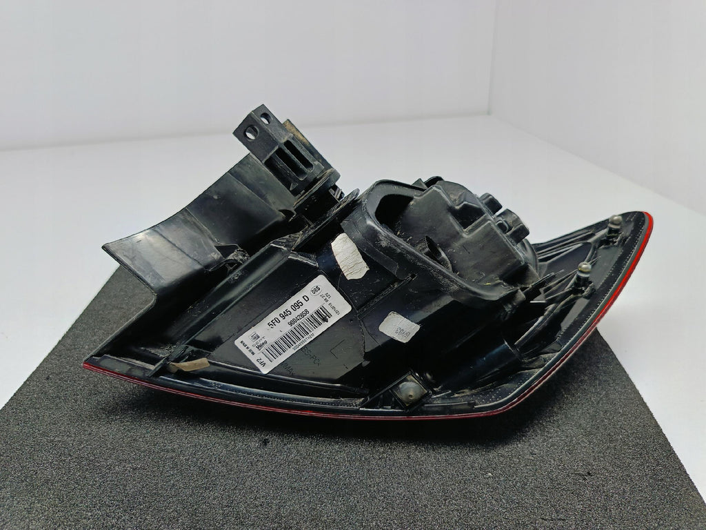 SEAT LEON III 5F1 13- LAMPA LEWY TYŁ LEWA TYLNA EU OE 5F0945095D