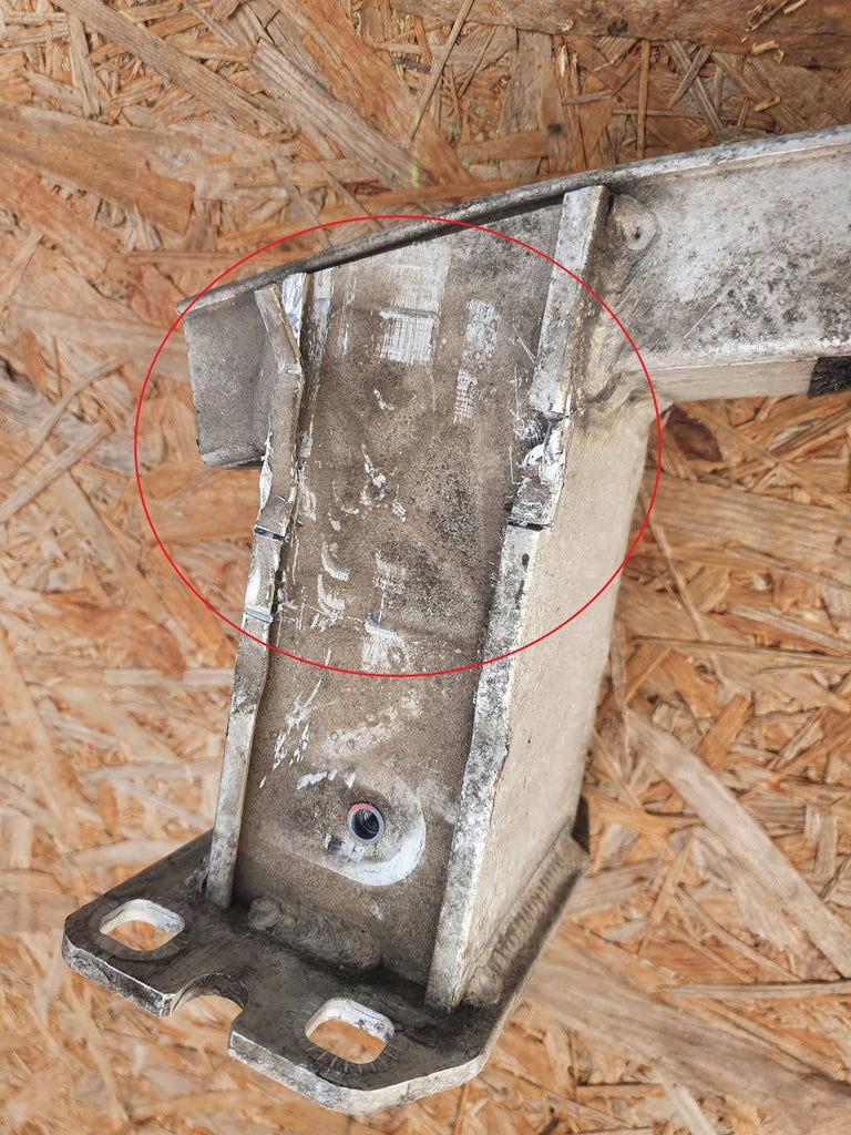 Audi Q3 8U 11- BELKA POPRZECZKA ABSORBER ZDERZAKA PRZÓD 8U0807109C