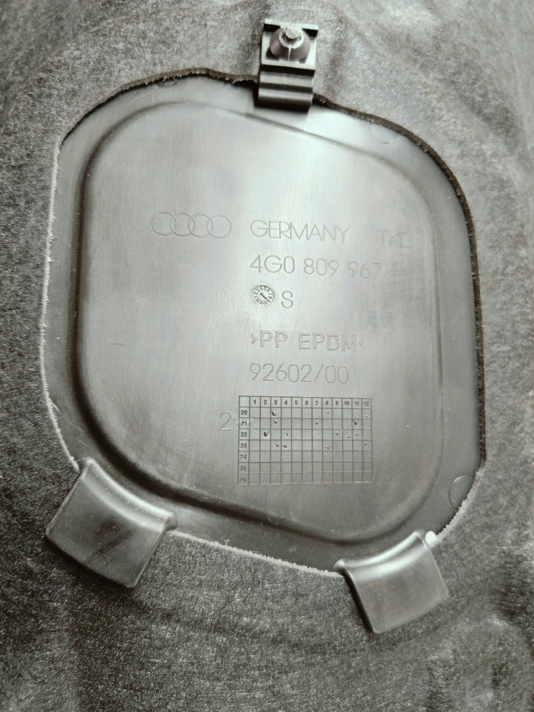 Audi A6 C7 11- RADHAUSSCHALE VORNE RECHTS 4G0821134D