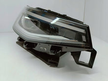 Laden Sie das Bild in den Galerie-Viewer, Volkswagen ID.4 ID4 20- LAMPA PRAWA PRZÓD FULL LED IQ.LIGHT EU 11B941036M