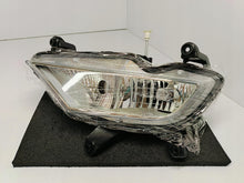 Załaduj zdjęcie do przeglądarki galerii, HYUNDAI I20 II GB 14- HALOGEN LAMPA PRZECIWGIELNA PRAWY PRZÓD 221-2055R-UE