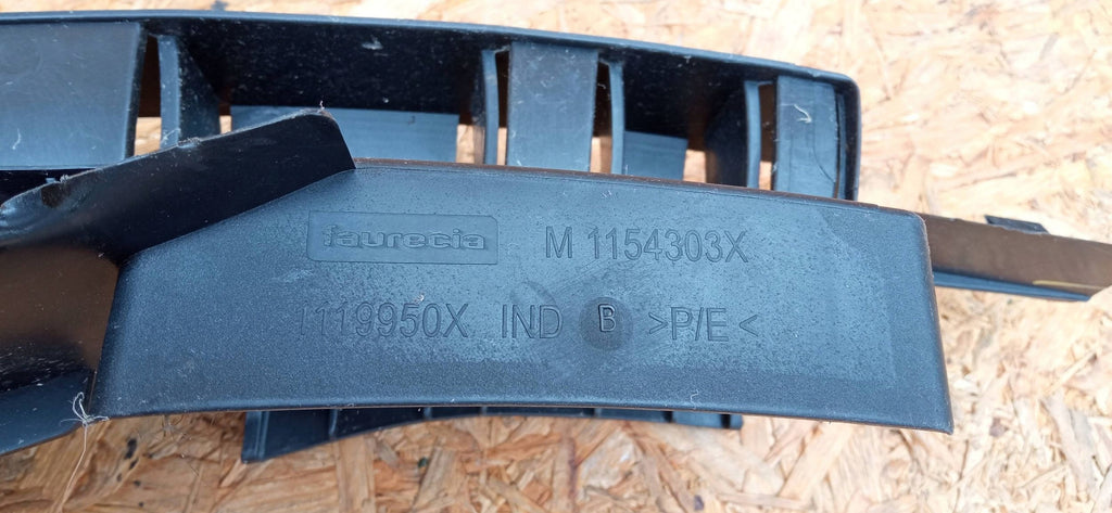 Przód Renault Zoe I 12- BELKA ABSORBER WZMOCNIENIE ZDERZAKA PRZÓD 1119950X