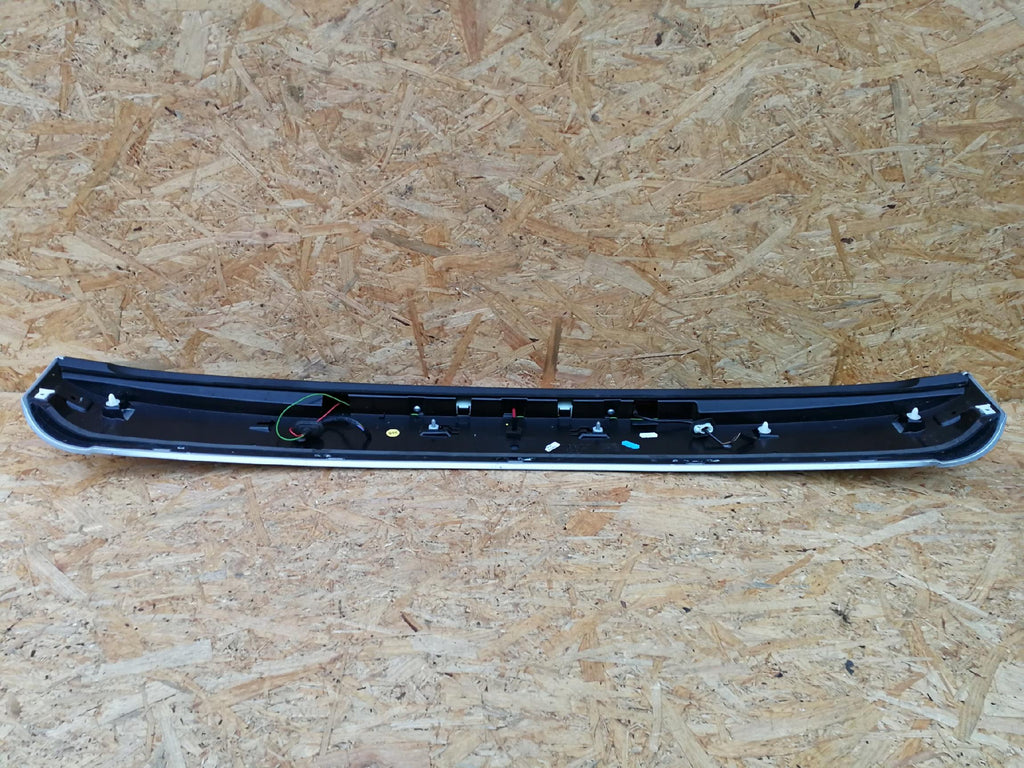 AUDI Q5 8R 08- SPOILER LOTKA DASZEK KLAPY BAGAŻNIKA TYŁ 8R0827933A
