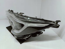 Laden Sie das Bild in den Galerie-Viewer, Toyota Corolla E21 LIFT 22- LAMPA LEWA PRZÓD PRZEDNIA FULL LED 81150-02X10