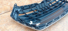 Load image into Gallery viewer, AUDI Q5 II 16- ATRAPA KRATKA ŚRODKOWA GRILL ZDERZAKA PRZÓD 2XPDC 80A853651