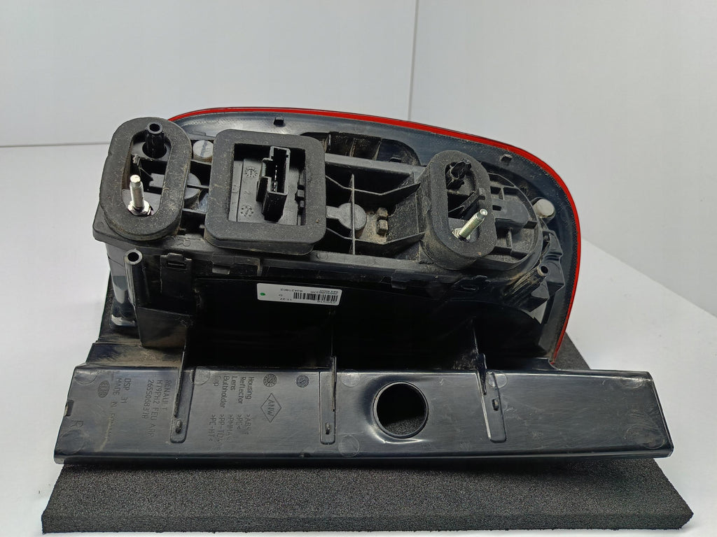 DACIA DUSTER I LIFT 13- RÜCKLEUCHTE RECHTS HINTEN OE EU 265506837R