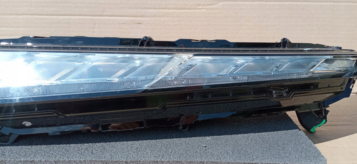 Mitsubishi Eclipse Cross Lift 21- Lampa Lewa Przód LED DRL EDM922-05010 — zdjęcie 4 z 15