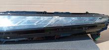Laden Sie das Bild in den Galerie-Viewer, MITSUBISHI ECLIPSE CROSS FACELIFT 21- SCHEINWERFER LINKS VORNE LED TFL EDM922-05010