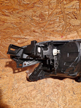 Load image into Gallery viewer, NISSAN NOTE II 2 E12 13- RIGHT FRONT HEADLIGHT 89907546