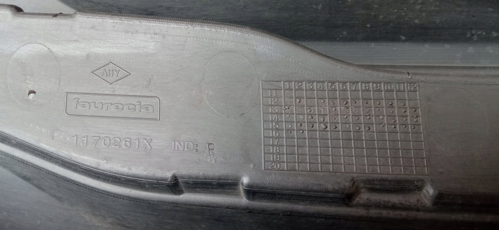 DACIA SANDERO II LOGAN II STEPWAY 12- KÜHLERGITTER GRILL 623103971R
