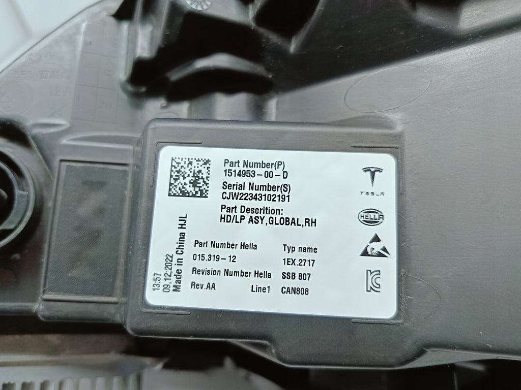 TESLA MODEL 3 M3 LIFT Y MY 20- LAMPA PRAWA PRZÓD FULL LED EU 1514953-00-D