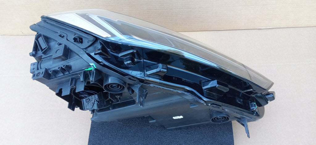 SEAT TARRACO 5FJ 18- LAMPA PRAWA PRZÓD PRZEDNIA FULL LED 5FJ941008H