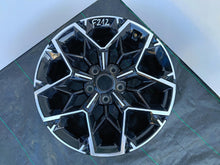 Laden Sie das Bild in den Galerie-Viewer, ALUFELGE KIA CEED PROCEED III OE 7.0"x17" 5X114.3 ET 53 52910-J7BA0