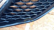 Laden Sie das Bild in den Galerie-Viewer, NISSAN QASHQAI II J11 13-17 KÜHLERGRILL GITTER 623124EA0D