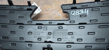 Załaduj zdjęcie do przeglądarki galerii, PEUGEOT 2008 P24 19- ATRAPA ZAŚLEPKA GRILL ZDERZAKA PRZEDNIEGO 9833167980