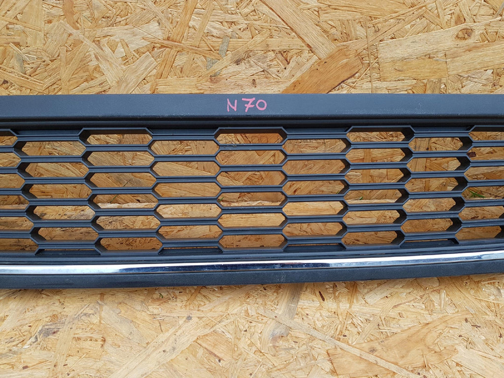 VOLKSWAGEN POLO 6R0 09- ATRAPA KRATKA GRILL ZDERZAKA PRZÓD CHROM 6R0853667B