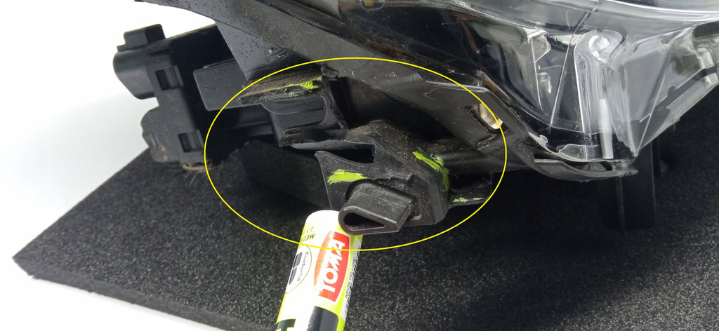 MAZDA 2 II DJ 14- LAMPA PRAWA PRZÓD PRZEDNIA PRAWA ZWYKŁA DB5J-51030